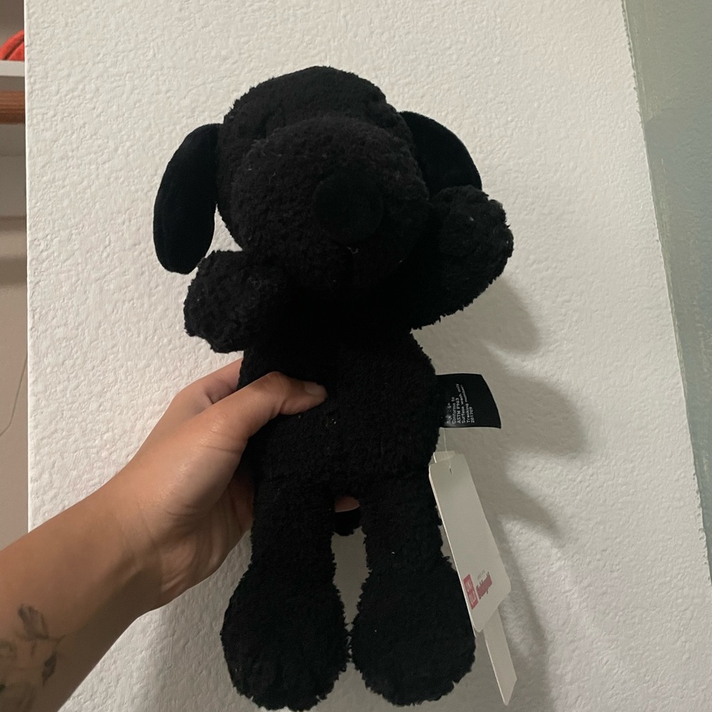 KAWS Peanuts x Uniqlo Plushy